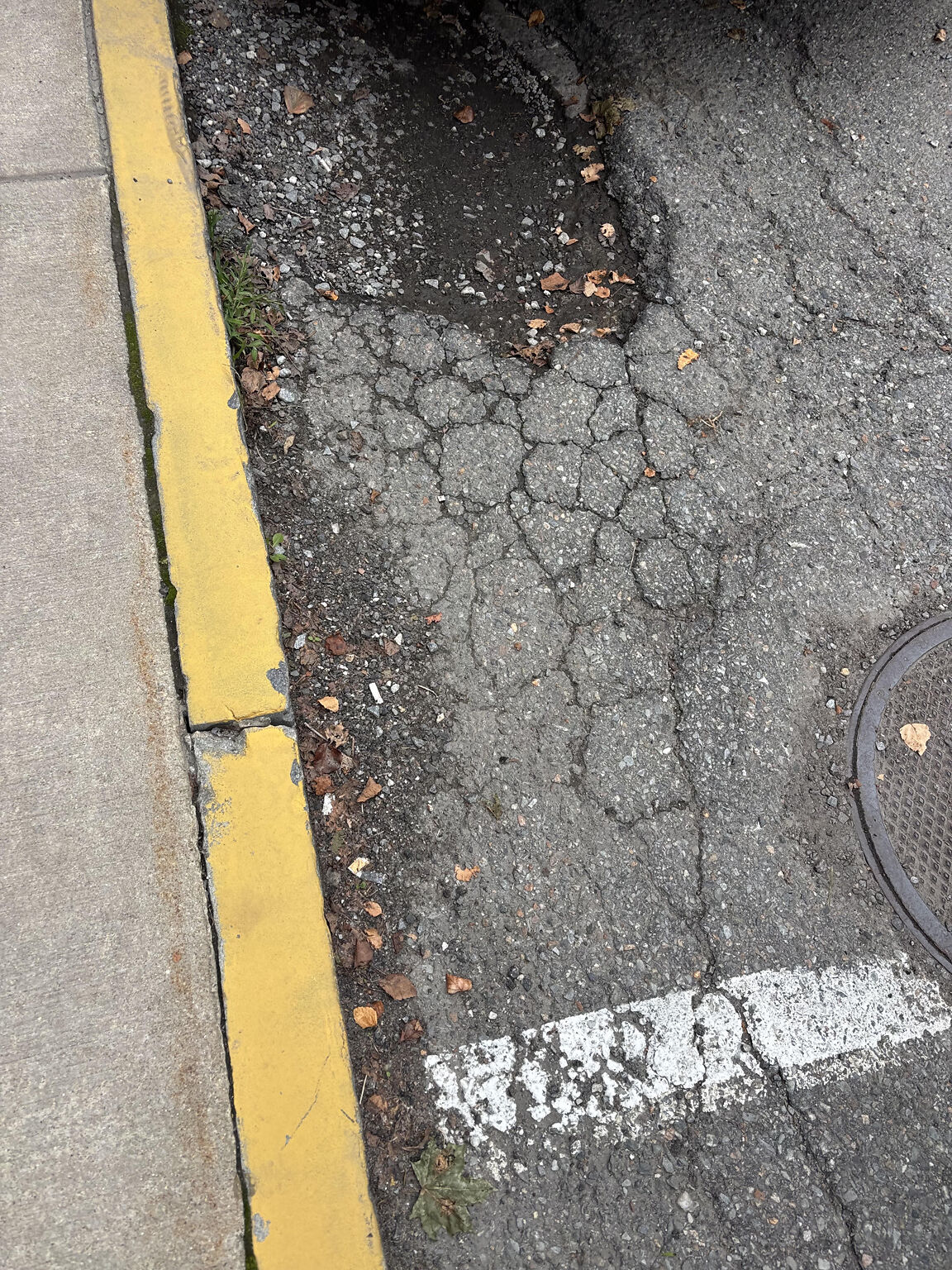Billericay_way_pothole_-_outside_a_side_entrace_of_billerica_library